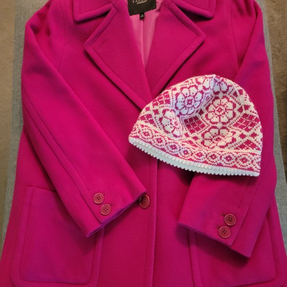 Hand Crafted Handmade Hand Knit Flower Beanie Hat with Picot Edging - Adult Size - Picture 4 of 4